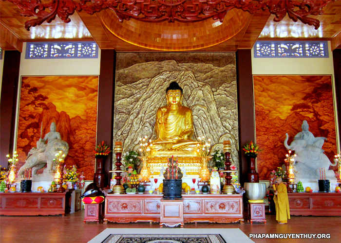 Tượng Phật Thích Ca Dát Vàng do kiến trúc sư Myama tạo dựng